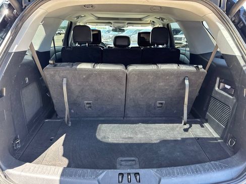 Used 2022 Ford Explorer XLT w/ Equipment Group 202A AWD/4WD image 11