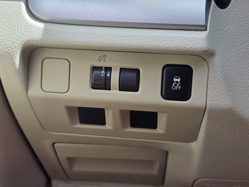 Used 2013 Subaru Impreza 2.0i Sport Premium image 42