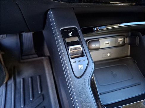 Used 2022 Kia Telluride EX w/ EX Premium Package image 24