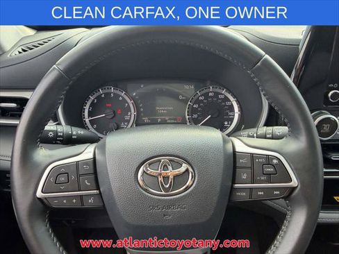 Certified 2025 Toyota Highlander XLE FWD image 32