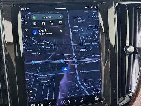 Used 2023 Volvo XC60 B5 Plus w/ Climate Package image 22