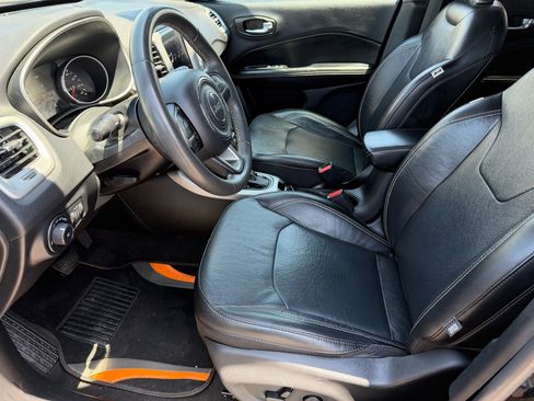 Used 2021 Jeep Compass Latitude w/ Sun and Sound Group FWD image 15