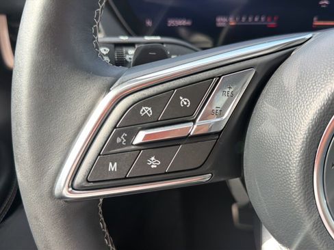 Used 2025 Buick Envision Sport Touring image 24