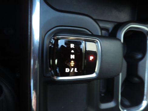 Certified 2023 GMC Sierra 1500 SLT image 21