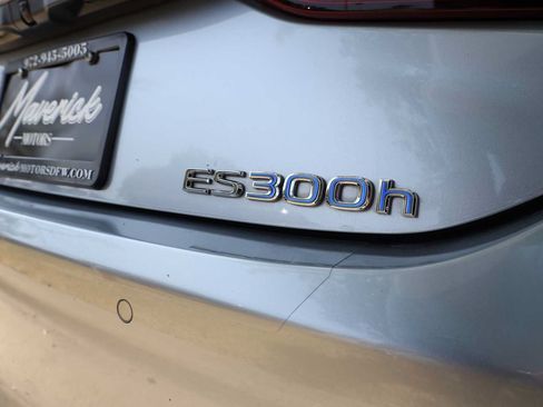 Used 2022 Lexus ES 300h F Sport w/ Accessory Package 2 FWD image 59