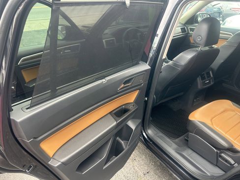 Used 2019 Volkswagen Atlas SEL Premium AWD/4WD image 33