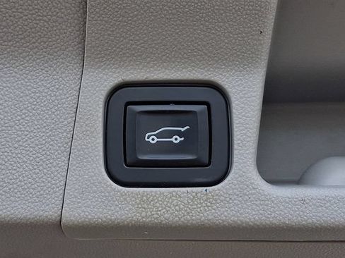 Used 2017 GMC Acadia SLT AWD/4WD image 31