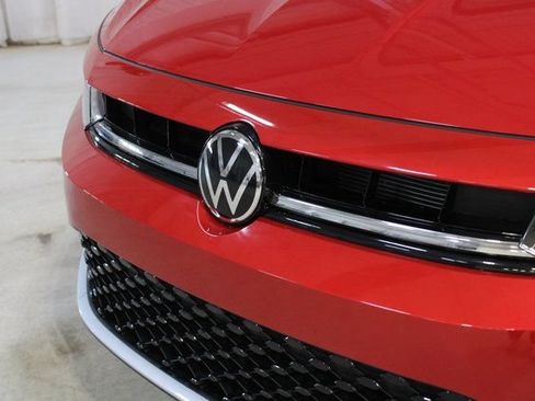 New 2026 Volkswagen Jetta SE FWD image 32