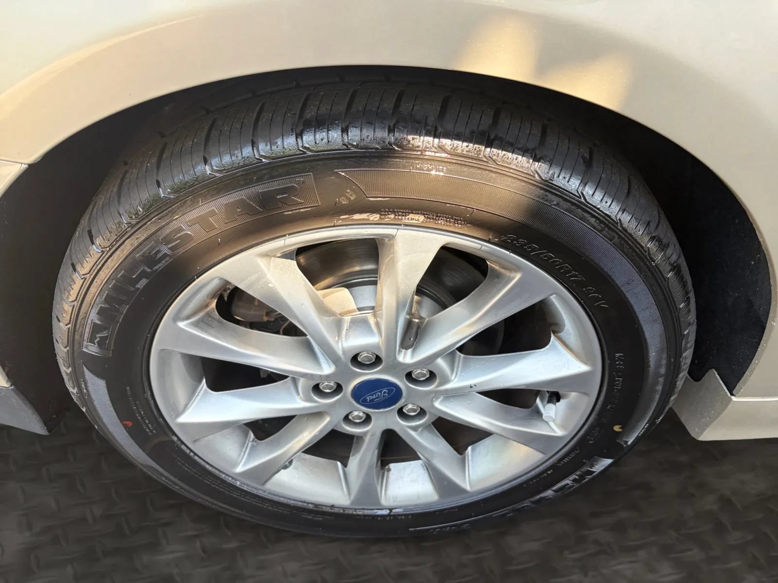 Used 2017 Ford Fusion SE w/ Fusion SE Technology Package FWD image 38