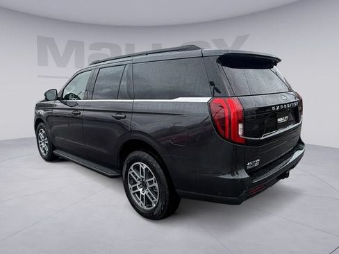 Certified 2025 Ford Expedition Active AWD/4WD image 3