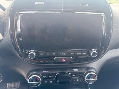 Used 2023 Kia Soul S FWD image 27
