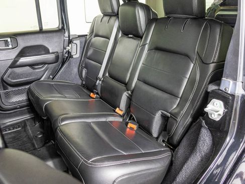 Used 2020 Jeep Wrangler Unlimited Sahara AWD/4WD image 38