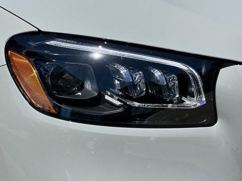 Certified 2025 Mercedes-Benz GLS 450 4MATIC image 10