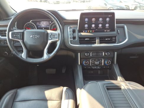 Used 2021 Chevrolet Tahoe Z71 w/ Z71 Off-Road Package AWD/4WD image 13