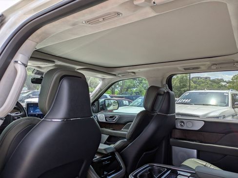 Used 2024 Lincoln Navigator L Black Label image 15