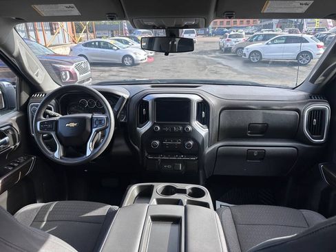 Used 2020 Chevrolet Silverado 1500 LT w/ Trailering Package AWD/4WD image 9