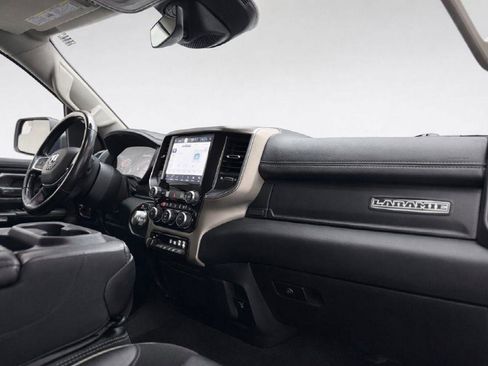 Used 2022 RAM 1500 Laramie AWD/4WD image 38
