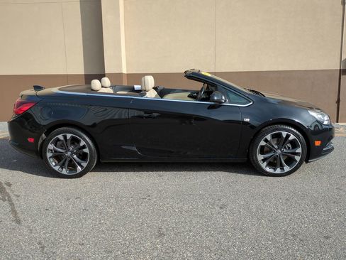 Used 2019 Buick Cascada Premium image 3