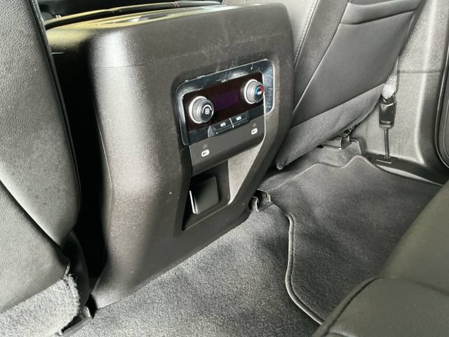 Used 2022 Chevrolet Suburban RST AWD/4WD image 28