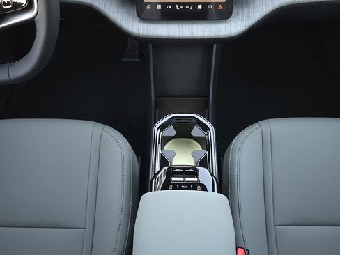 New 2026 Volvo EX30 Plus w/ Climate Package AWD/4WD image 16