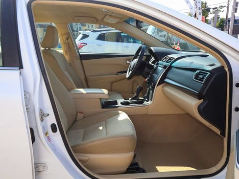 Used 2015 Toyota Camry LE FWD image 26
