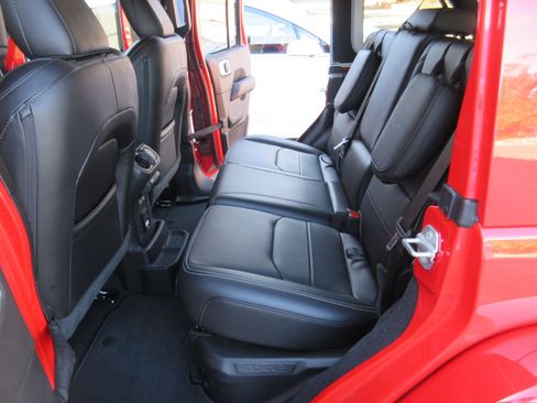 Used 2021 Jeep Wrangler Unlimited Sahara w/ Cold Weather Group image 35