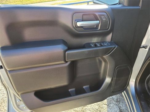 Used 2026 Chevrolet Silverado 1500 Custom image 17