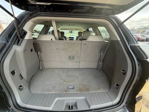 Used 2017 Chevrolet Traverse LT FWD image 9
