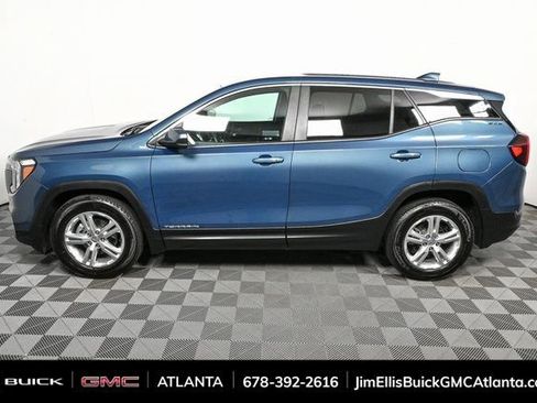 Used 2024 GMC Terrain SLE image 29