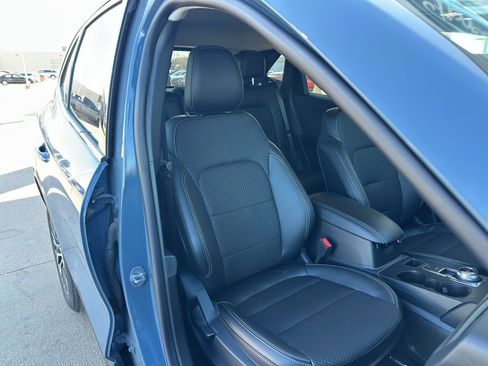 New 2025 Ford Escape SE image 29