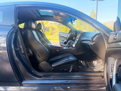 Used 2011 INFINITI G37 Journey w/ Premium Pkg image 29