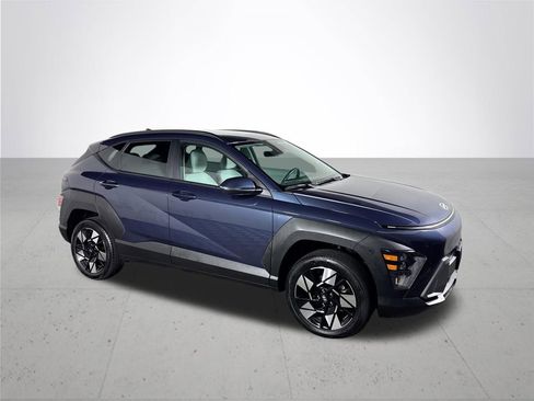 Used 2025 Hyundai Kona SEL image 4