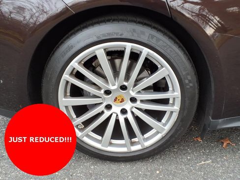 Used 2018 Porsche Panamera 4 image 8
