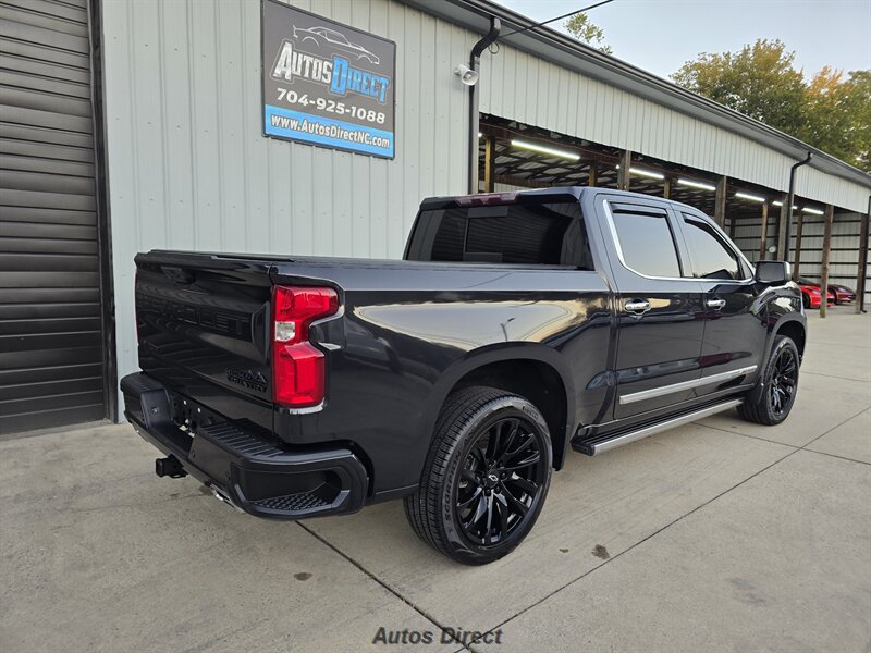 Used 2022 Chevrolet Silverado 1500 High Country w/ High Country Premium Package AWD/4WD image 16