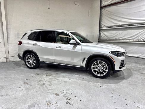 Used 2019 BMW X5 xDrive40i w/ Executive Package AWD/4WD image 6