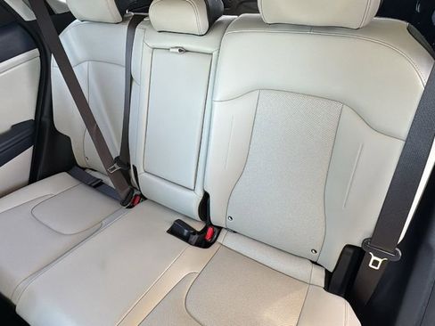 Used 2025 Kia Sportage EX AWD/4WD image 23