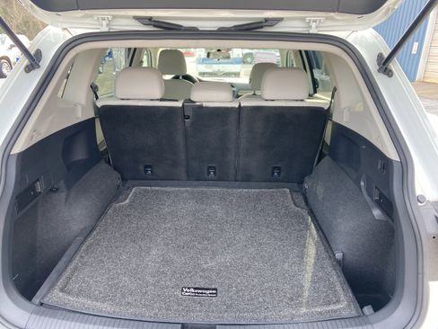 Used 2019 Volkswagen Tiguan SE w/ Panoramic Sunroof Package image 13
