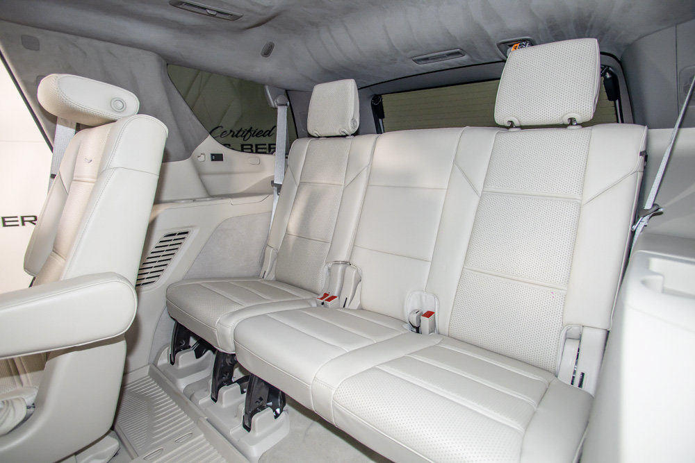 Used 2025 Cadillac Escalade Premium Luxury Platinum w/ LPO, Floor Liner Package AWD/4WD image 16