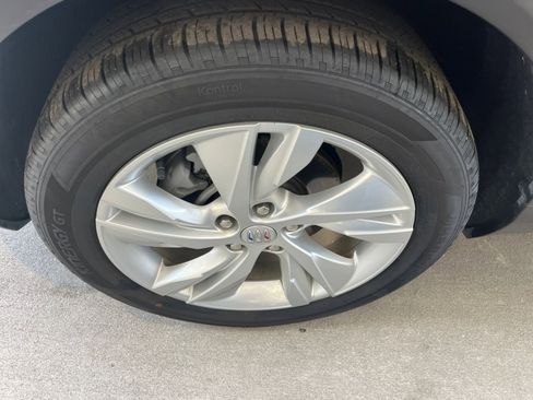 Used 2025 Buick Encore GX Preferred FWD image 39