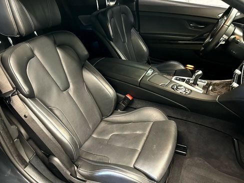 Used 2013 BMW M6 2dr Cpe w/ Executive Pkg image 21