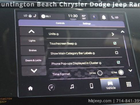 Used 2023 Jeep Grand Cherokee Altitude image 25