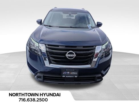 Used 2025 Nissan Pathfinder SV image 10