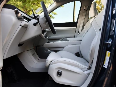 New 2025 Volvo EX90 Ultra w/ Protection Package Premier image 13