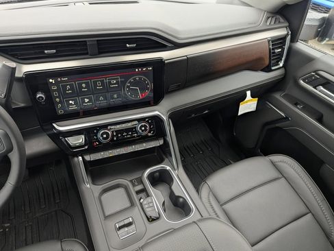 New 2026 GMC Sierra 2500 Denali w/ Technology Package image 20