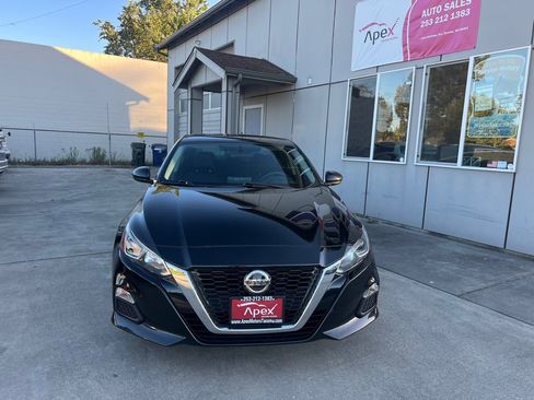 Used 2020 Nissan Altima 2.5 S FWD image 2