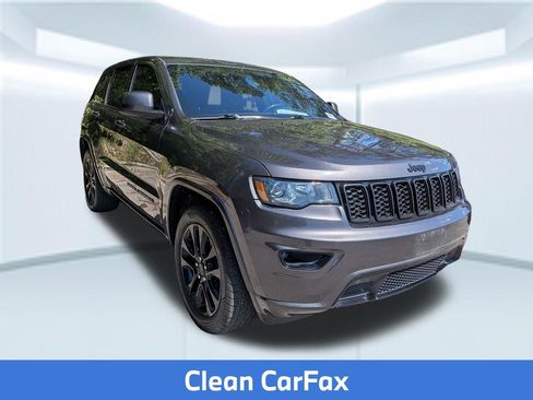 Used 2019 Jeep Grand Cherokee Altitude image 5