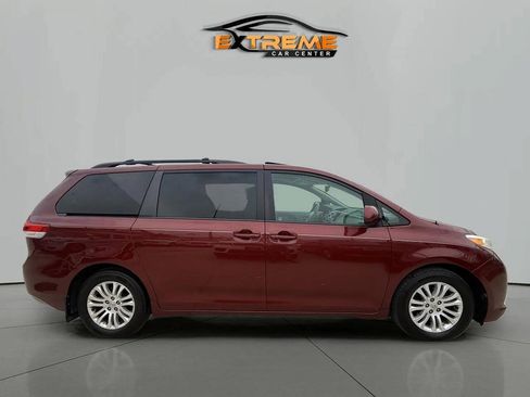 Used 2013 Toyota Sienna XLE FWD image 7
