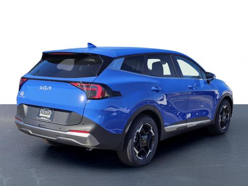 New 2026 Kia Sportage EX FWD image 8
