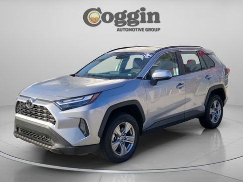 Used 2024 Toyota RAV4 XLE FWD image 1
