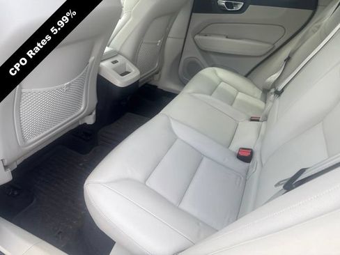 Used 2023 Volvo XC60 B5 Core w/ Climate Package AWD/4WD image 17